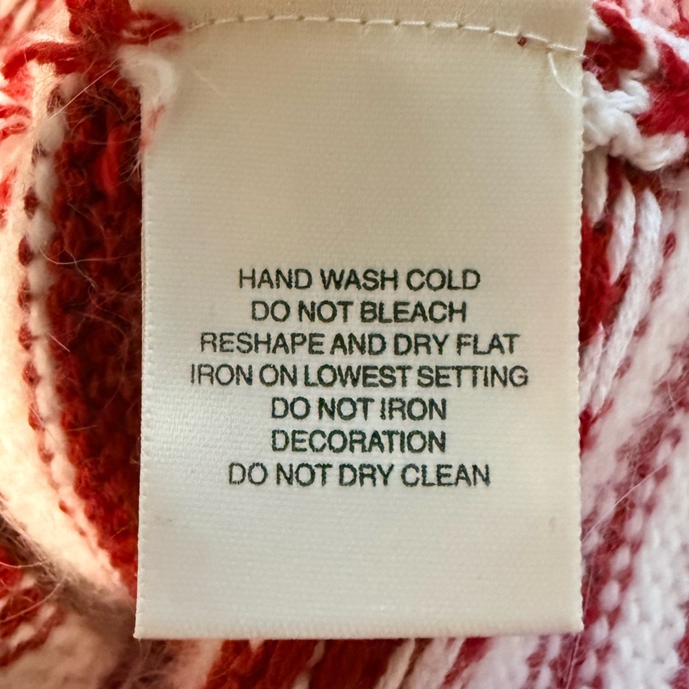 ST. JOHN’S BAY Women’s Red/White V-Neck Sweater (Size: L) - Picture 13 of 14